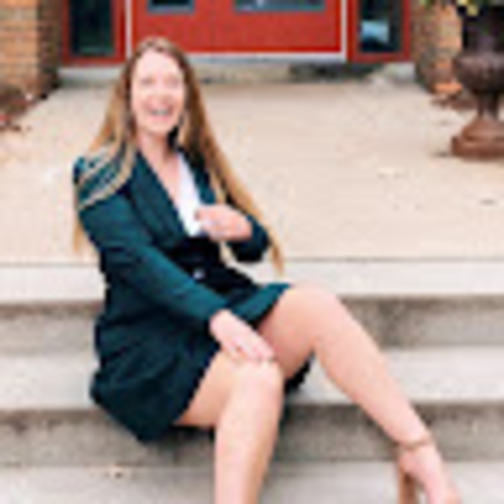 Meet your Posher, Elle